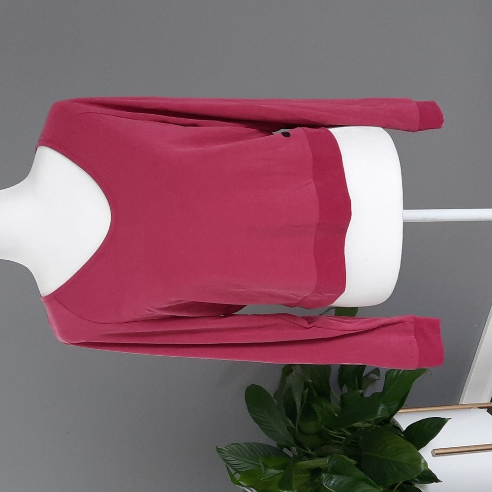 Under Amour berry colored long sleeve top